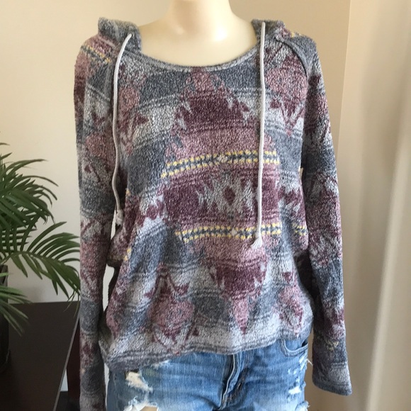 DYLAN soft hoodie in tribal print - Picture 1 of 3